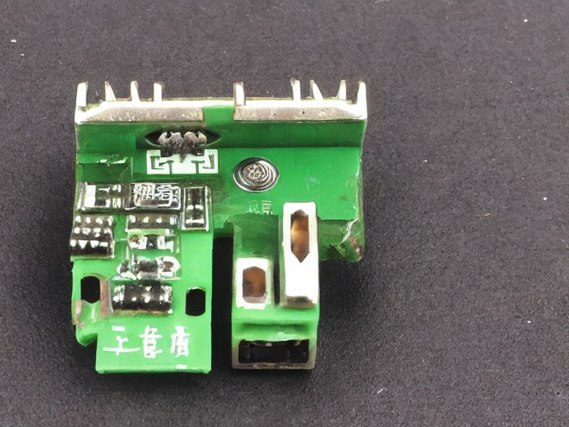 隔离器参考应用说明